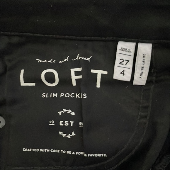 Loft Curvy Skinny Black Jeans - Picture 3 of 4